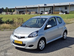 Toyota Aygo - 1.0-12V Comfort Nieuwe apk / Nap / Zeer netjes