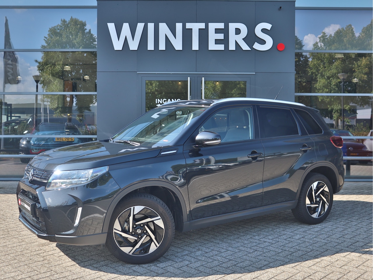 Suzuki Vitara - 1.5 Hybrid Style Automaat Panoramadak | Keyless | All-Seasons | LED | tot 10 jaar Garanti - AutoWereld.nl