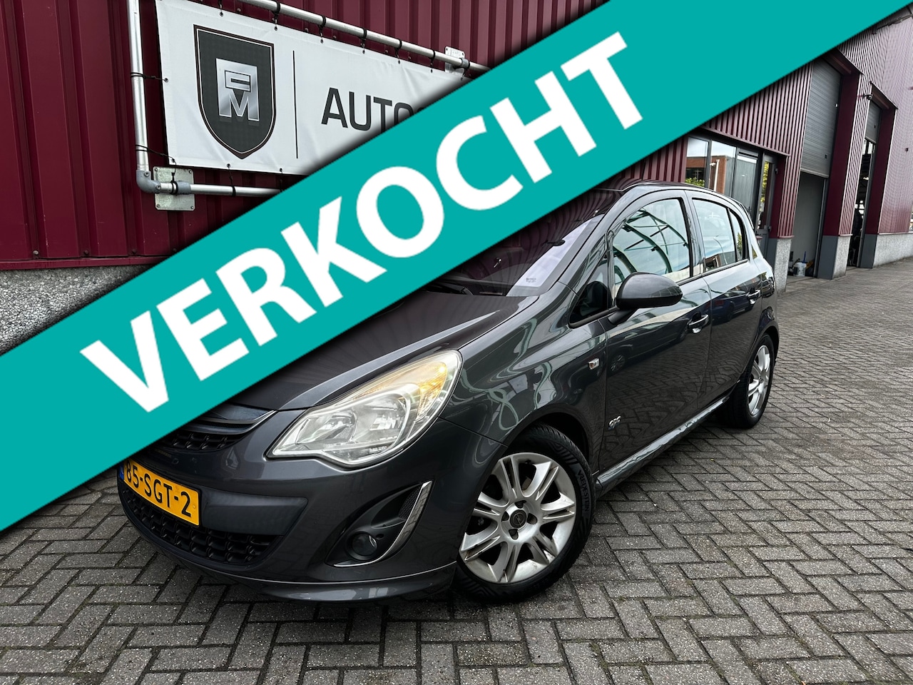 Opel Corsa - 1.4-16V Cosmo // Airco // Navi // 5-DRS - AutoWereld.nl