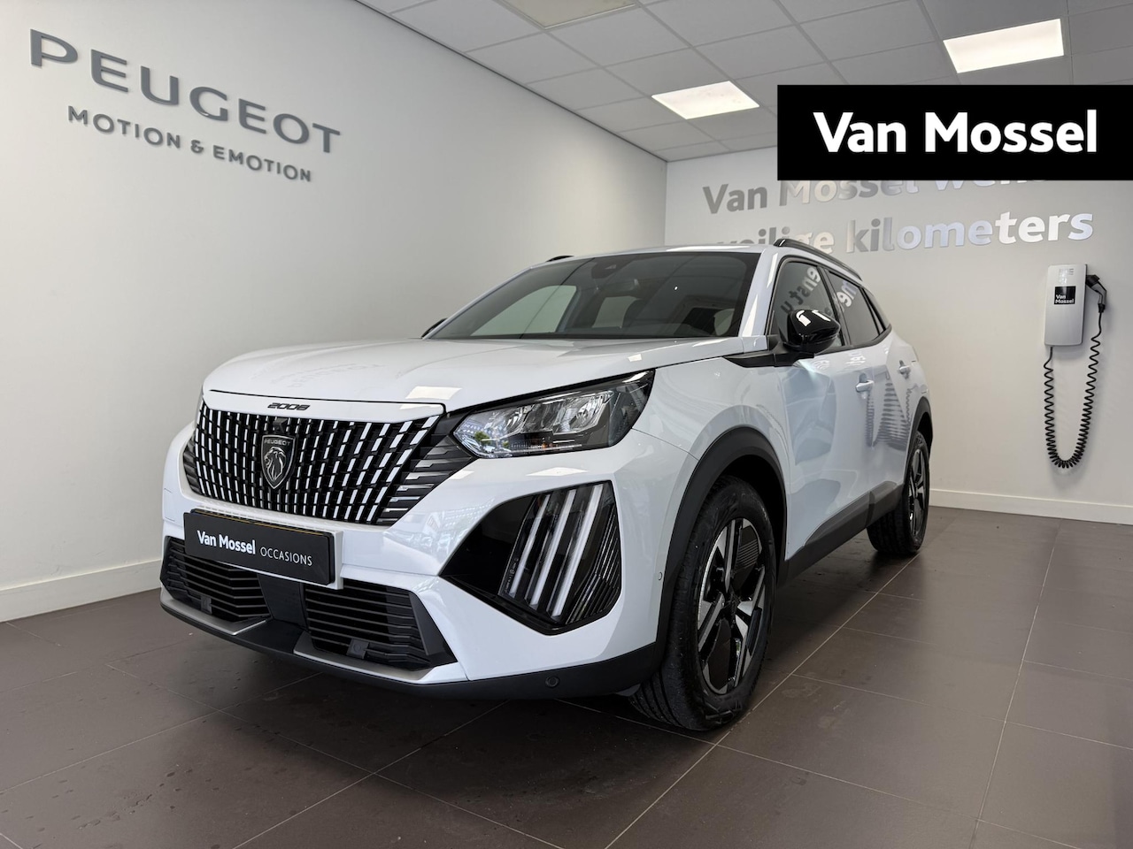 Peugeot 2008 - 1.2 Hybrid 145 Allure | Navi | Keyless | Camera | cruise control adaptief | Apple Carplay/ - AutoWereld.nl