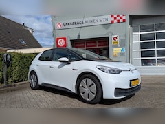 Volkswagen ID.3 - Life 58 kWh | Keyless | Stuur/stoel verwarming | adapative cruise