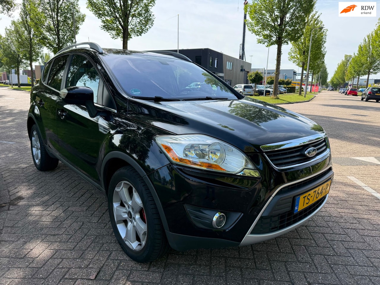 Ford Kuga - 2.5 20V Sport Titanium - AutoWereld.nl