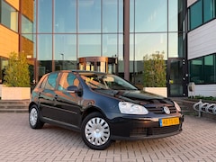 Volkswagen Golf - 1.6 FSI Optive 2 | Nieuwe APK | Airco