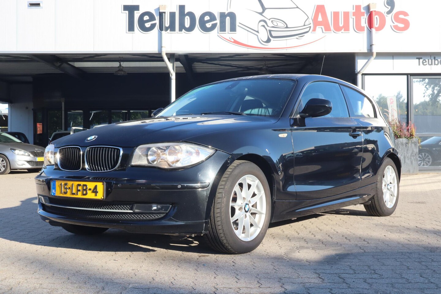 BMW 1-serie - 118i Business Line Style | Climate control | Cruise control | Sportstoelen | Zie foto's! - AutoWereld.nl