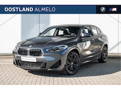 BMW X2 - xDrive25e M Sport Automaat / Sportstoelen / Active Cruise Control / Stoelverwarming / PDC