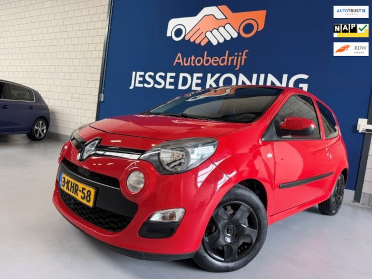 Renault Twingo - 1.2 16V Collection / bj.2013 / kleur: rood / airco / NAP met 166373 km.en APK tot 05/2027 - AutoWereld.nl