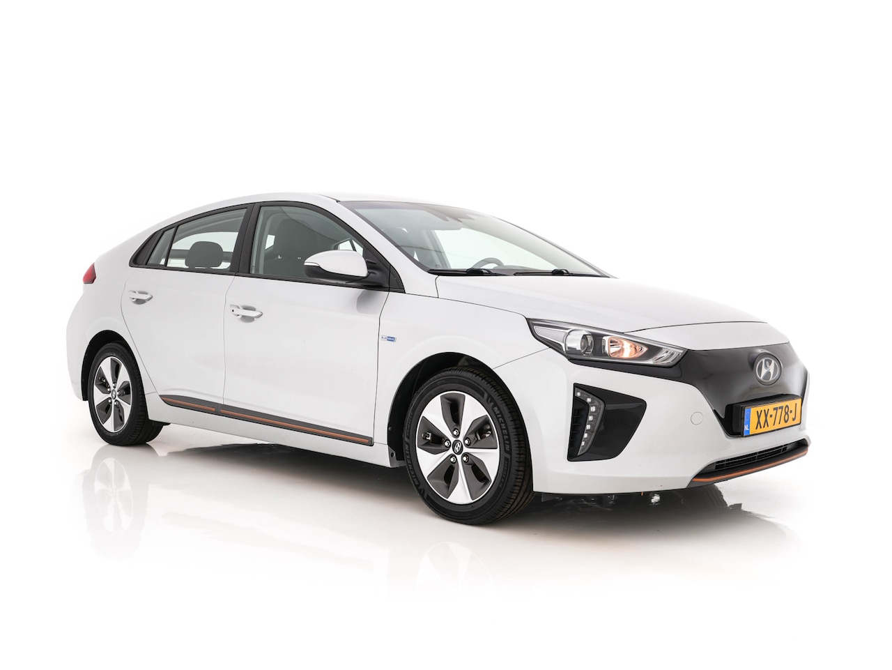 Hyundai IONIQ - Comfort EV {SoH-94%} (INCL-BTW) Aut. *ADAPTIVE-CRUISE | DIGI-COCKPIT | SHIFTPADDLES | LANE - AutoWereld.nl