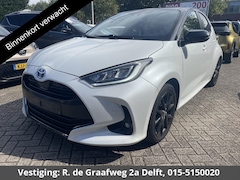 Toyota Yaris - 1.5 Hybrid Executive Bi-Tone | Stoelverwarming | Navigatie | Parkeersenoren | Apple Carpla