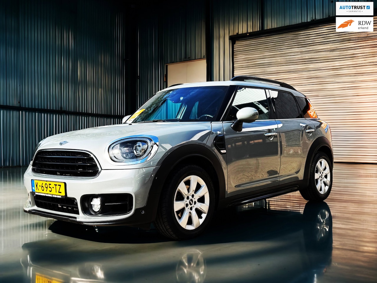 MINI Countryman - 1.5 One Navi_Clima_parkeer assist_Cruise_Botssensor - AutoWereld.nl