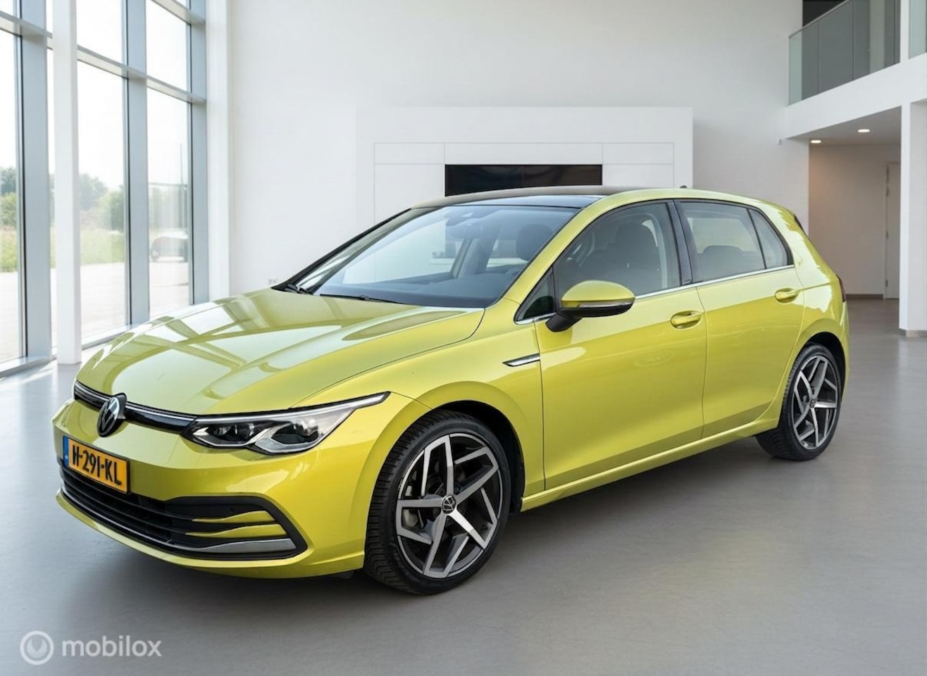 Volkswagen Golf - 1.5 eTSI Style Ad Cruise|Navi|Pano|Led - AutoWereld.nl