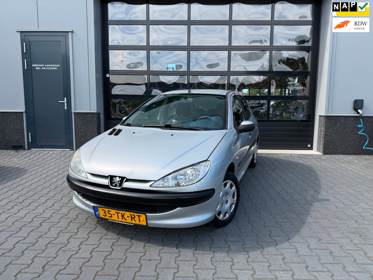 Peugeot 206 - 1.4 One-line airco 5 deurs - AutoWereld.nl