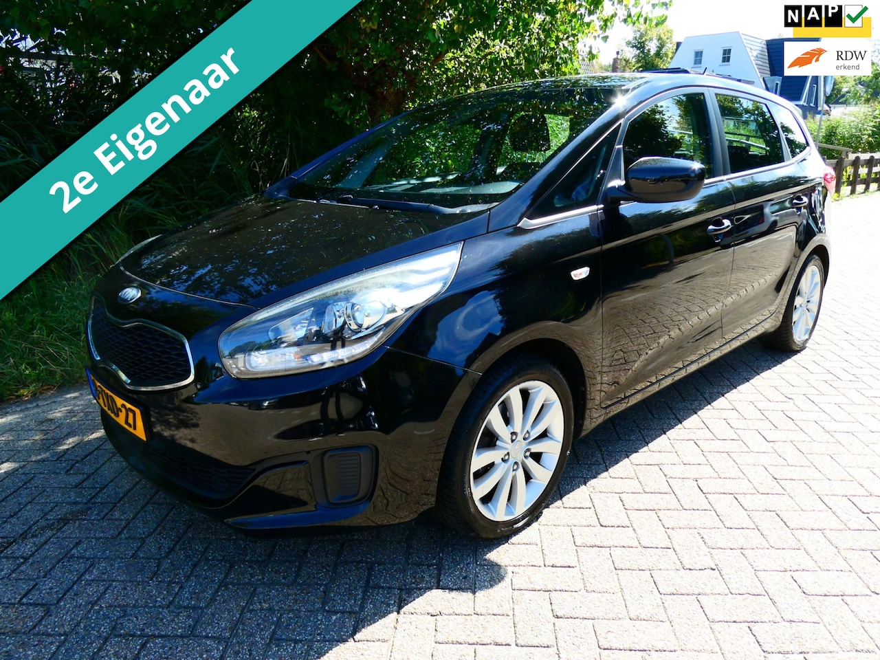 Kia Carens - 1.6 GDi 135pk 7-Persoons 2e eigenaar Clima Cruise Navi Historie - AutoWereld.nl