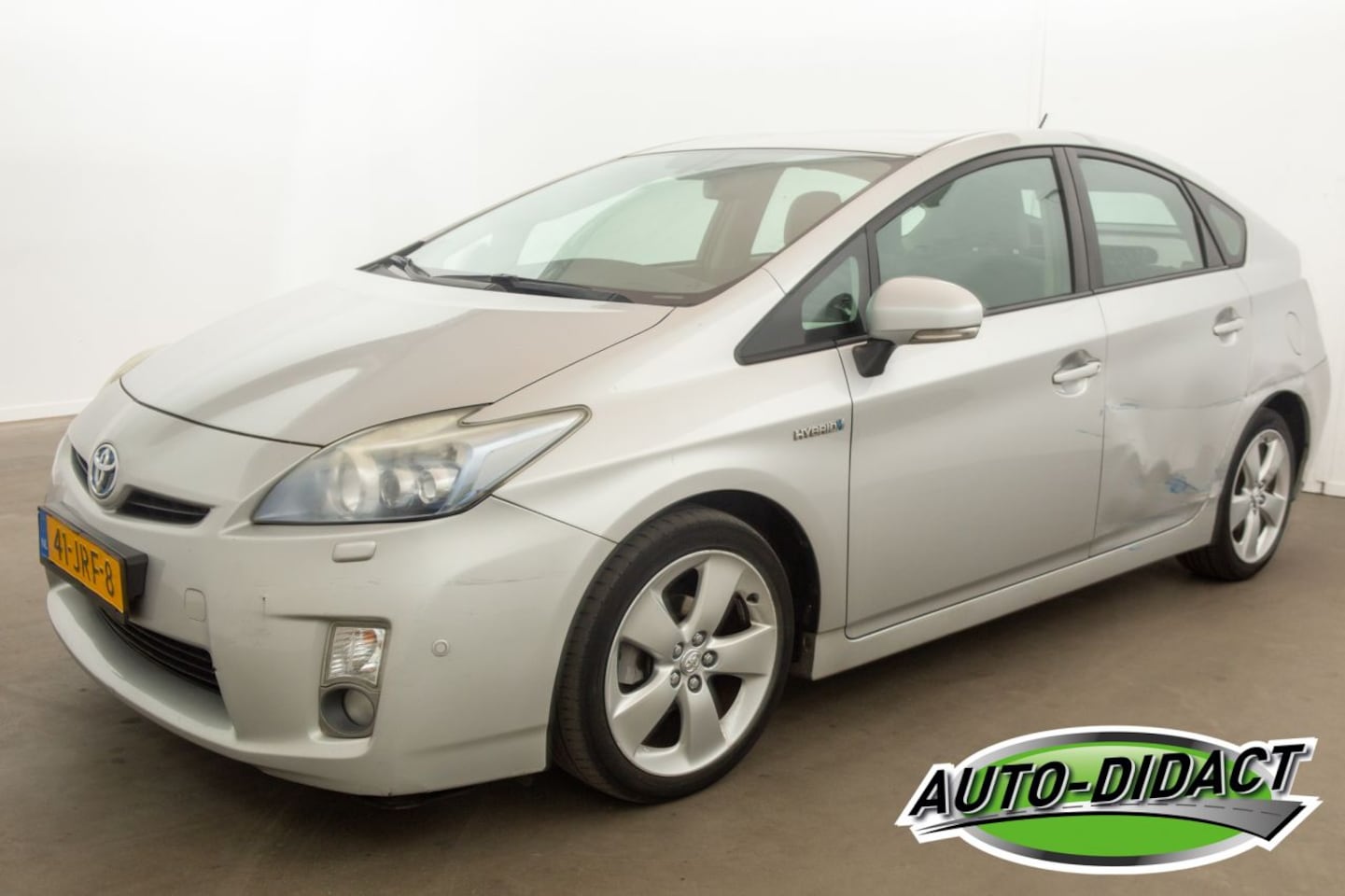 Toyota Prius - 1.8 Automaat Navi Camera Clima Dynamic - AutoWereld.nl