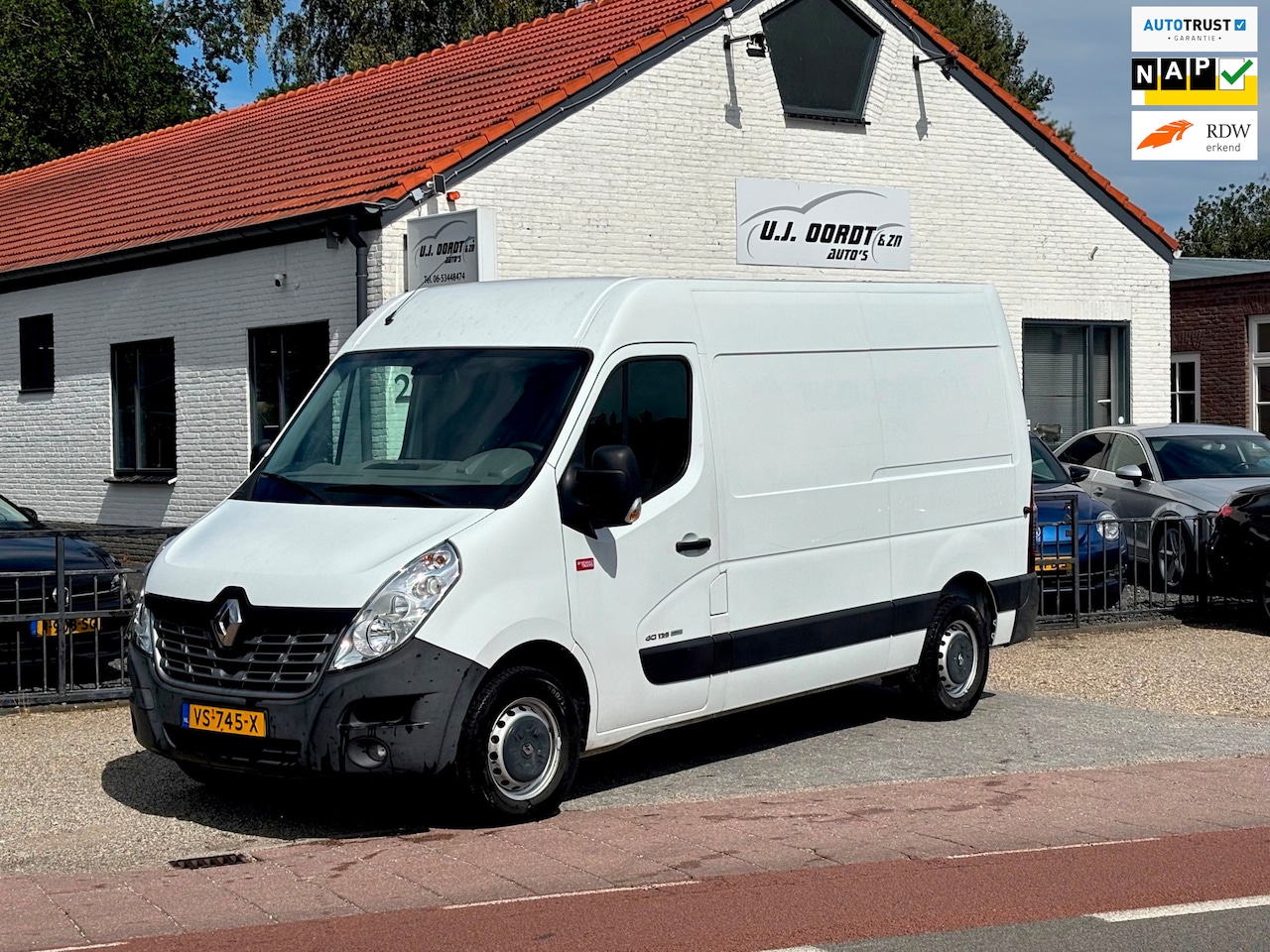 Renault Master - T35 2.3 dCi L2H3 keurige bus ! - AutoWereld.nl
