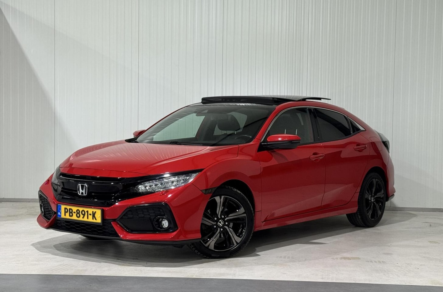 Honda Civic - 1.0 i-VTEC Executive|PANO|KEYLESS|LANE ASSIST - AutoWereld.nl