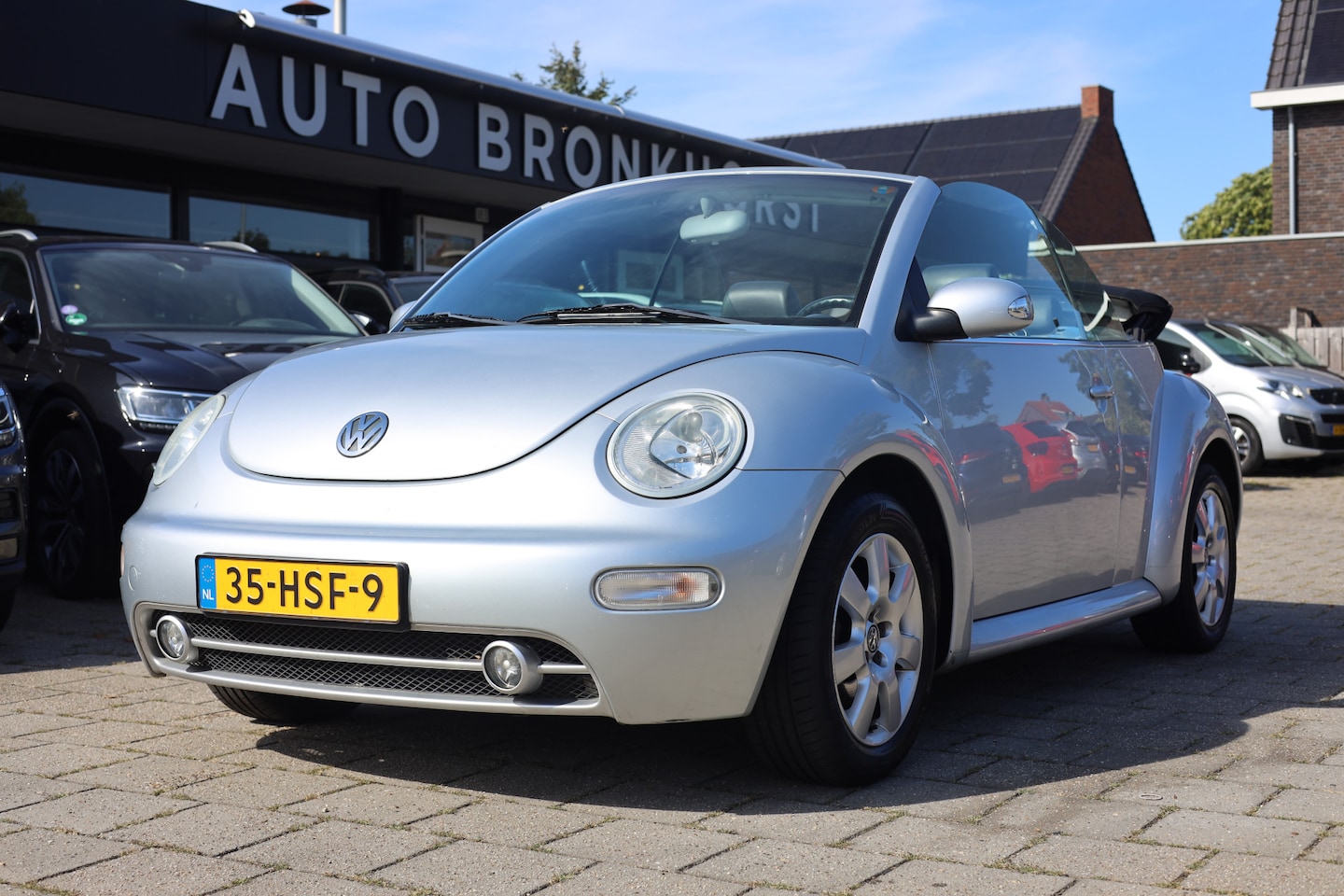 Volkswagen New Beetle Cabriolet - 1.6 LEDER | CRUISE | NETTE AUTO | APK - AutoWereld.nl