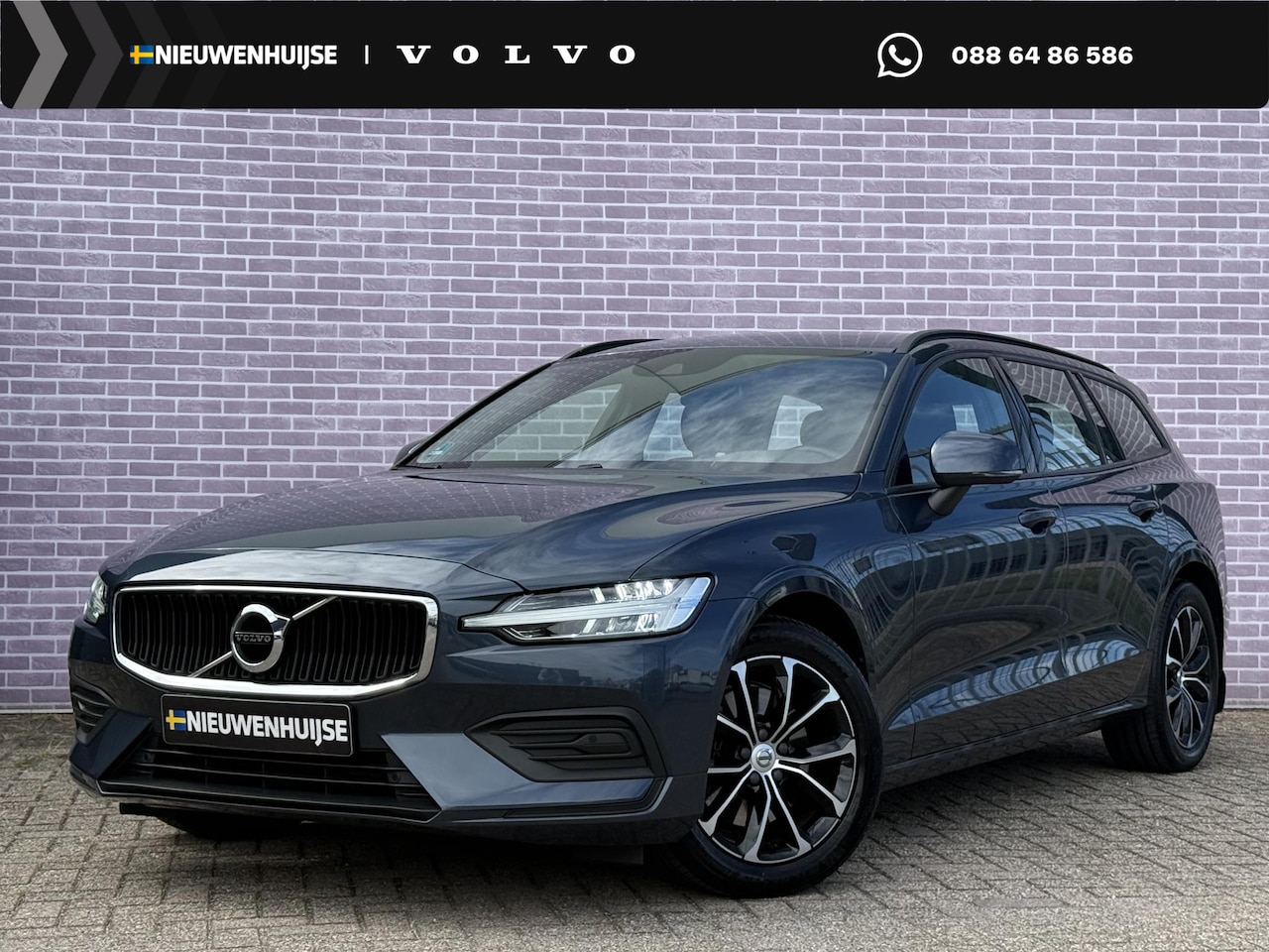 Volvo V60 - 2.0 B3 Momentum Advantage | Trekhaak | Cruise Control | Parkeersensoren V+A | Parkeercamer - AutoWereld.nl
