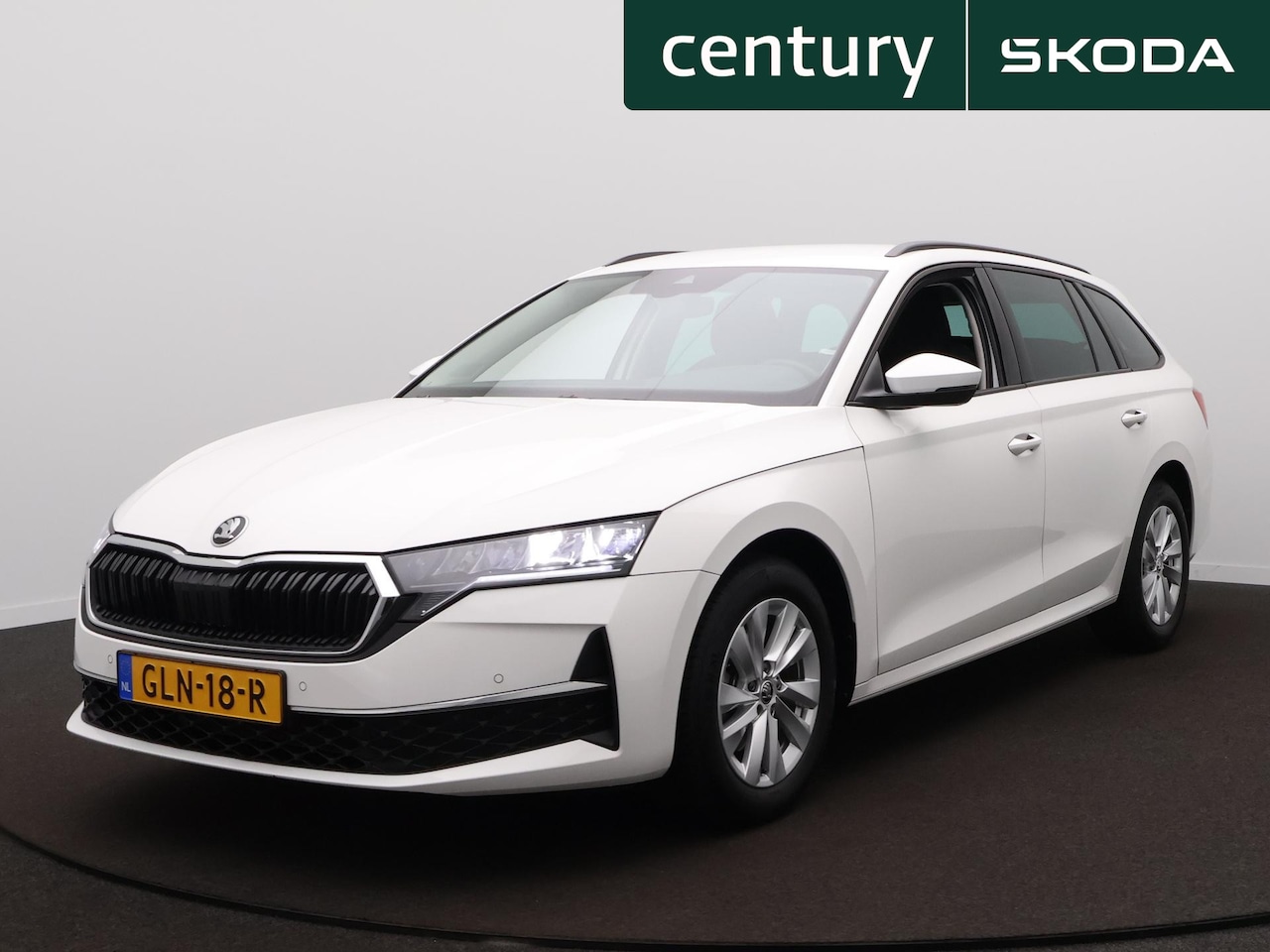 Skoda Octavia Combi - 1.5 TSI First Edition | Zwenkbare trekhaak | PDC | ACC | Carplay | - AutoWereld.nl