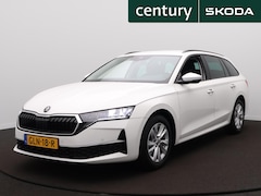 Skoda Octavia Combi - 1.5 TSI First Edition | Zwenkbare trekhaak | PDC | ACC | Carplay |