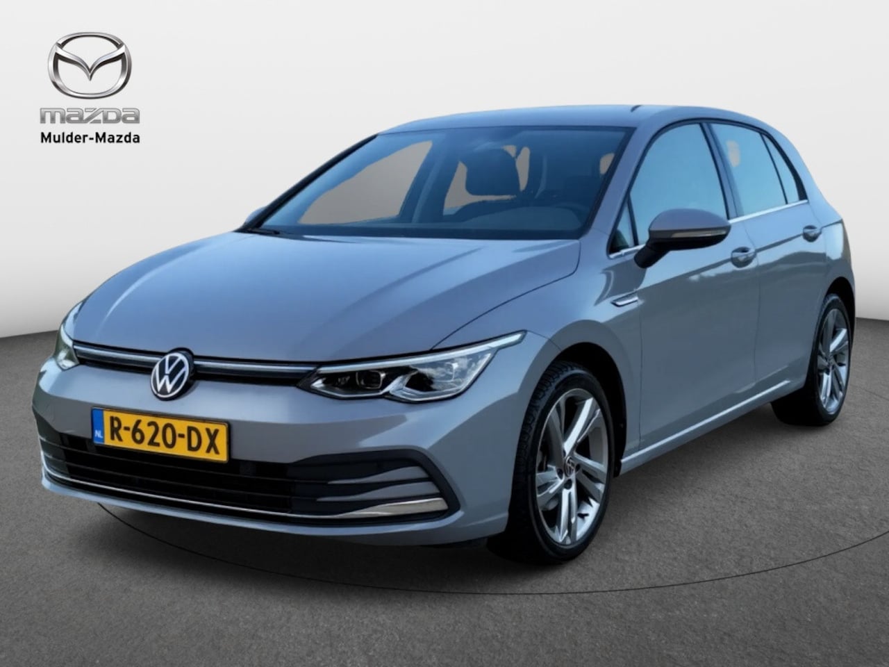 Volkswagen Golf - 1.5 eTSI R-Line | Stoelgeheugen | Camera | Carplay - AutoWereld.nl