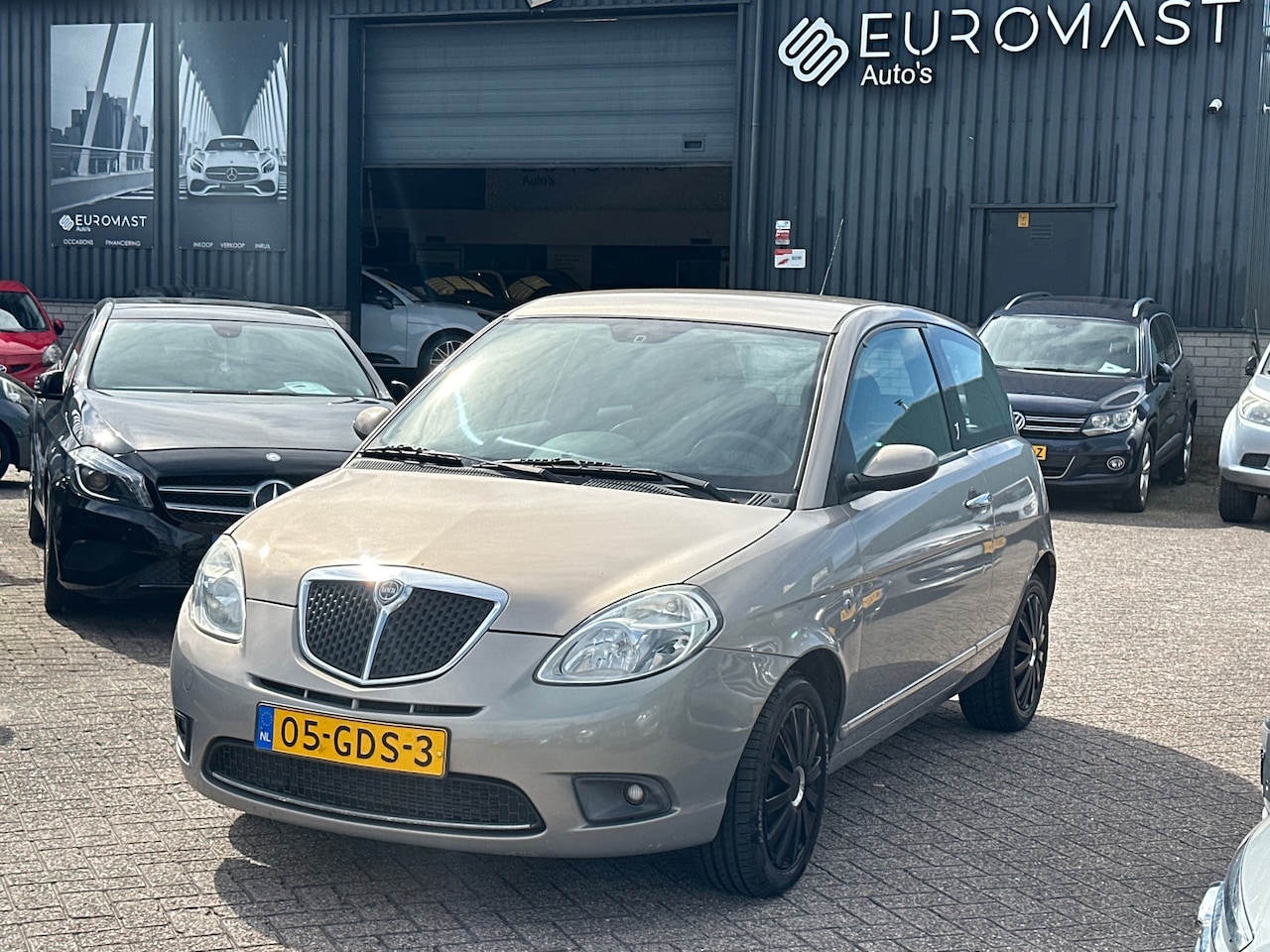 Lancia Y(psilon) - Ypsilon 1.4 Oro Airco | Apk 03-2027 | Elecht.Ramen - AutoWereld.nl