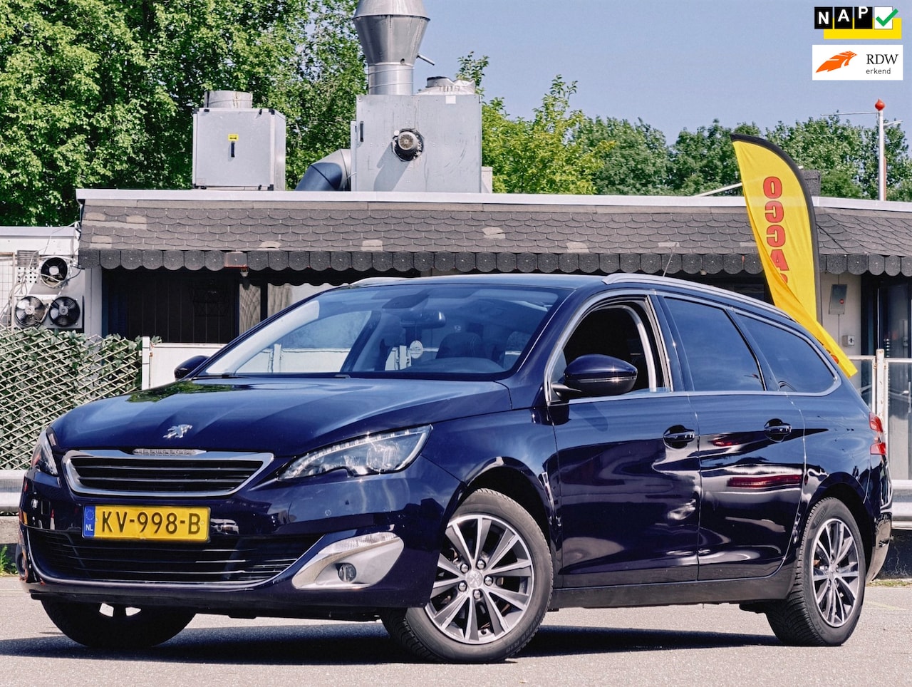 Peugeot 308 SW - 1.2 PureTech Allure-NAP-PANO - AutoWereld.nl