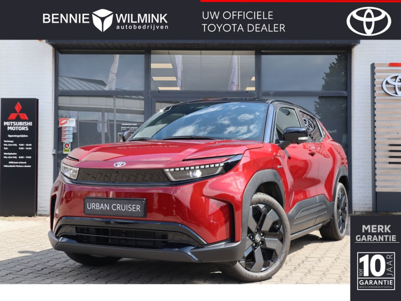Toyota Urban Cruiser - Executive 61 kWh | Panoramdak | 360 Camera | Stuur/Stoel Verwarming | - AutoWereld.nl