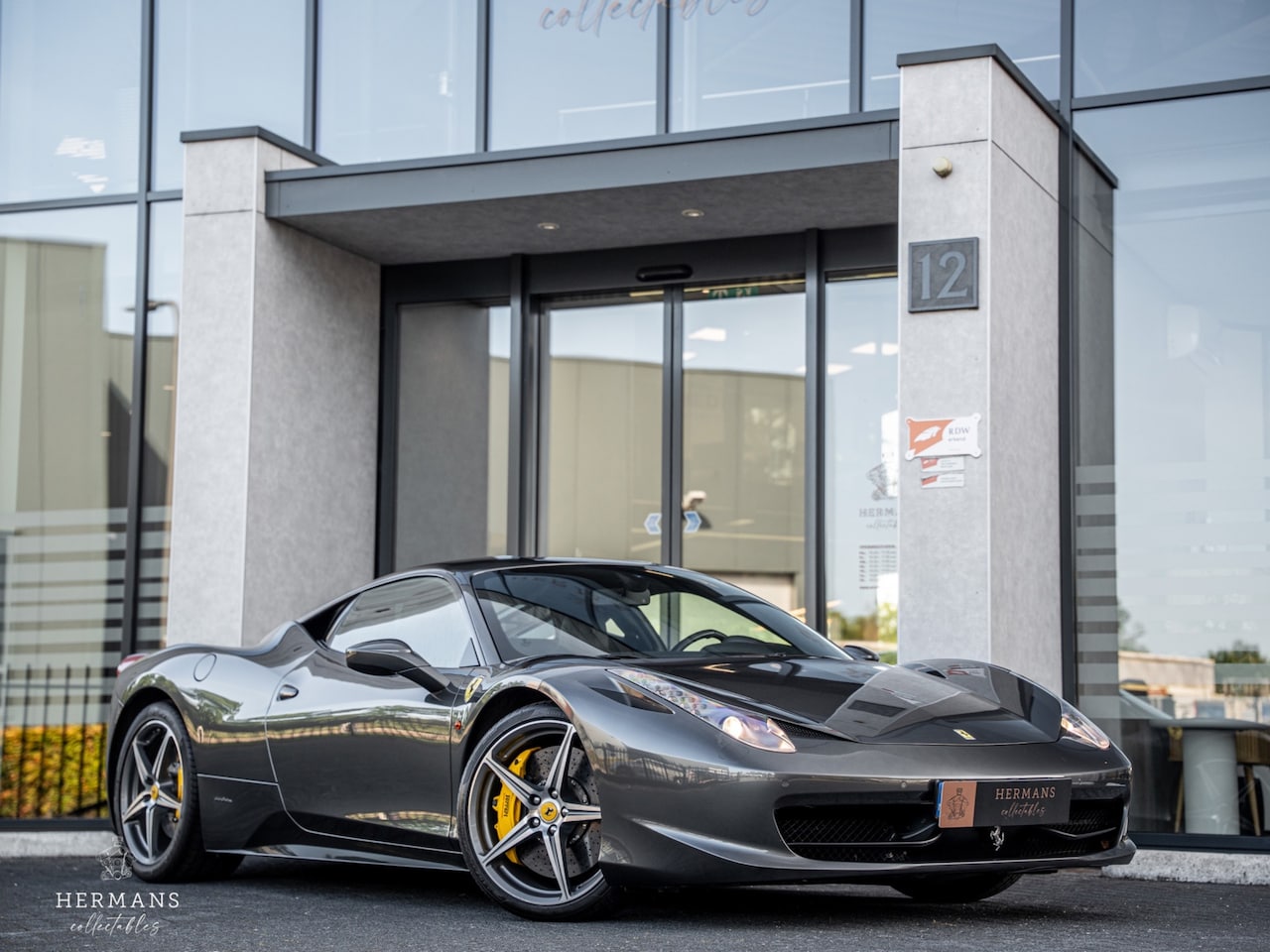 Ferrari 458 - 4.5 V8 Italia / Grigio Silverstone / Ceramic / Carbon / Mint condition - AutoWereld.nl
