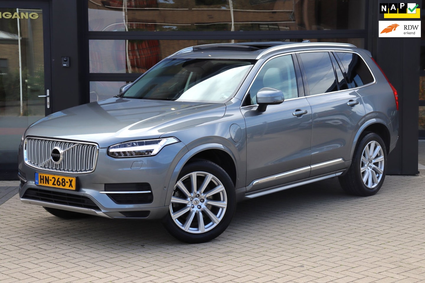 Volvo XC90 - 2.0 T8 Twin Engine AWD Inscription | NAP | Dealer Onderhouden | Pano | Apple Carplay | Sto - AutoWereld.nl