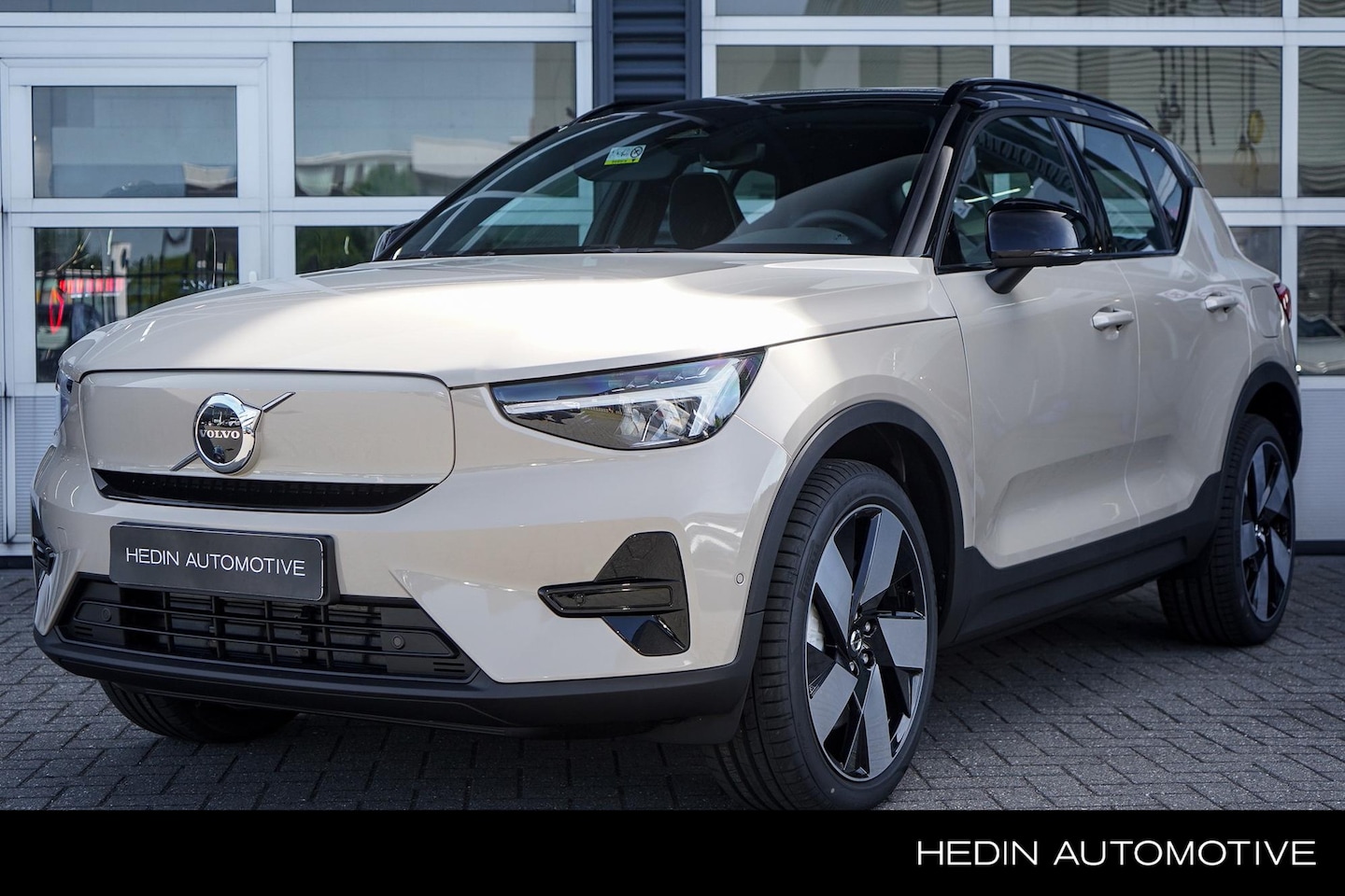 Volvo EX40 - Single Motor Extended Range Ultra Europa 82 kWh Single Motor Extended Range Ultra Europa 82 kWh - AutoWereld.nl