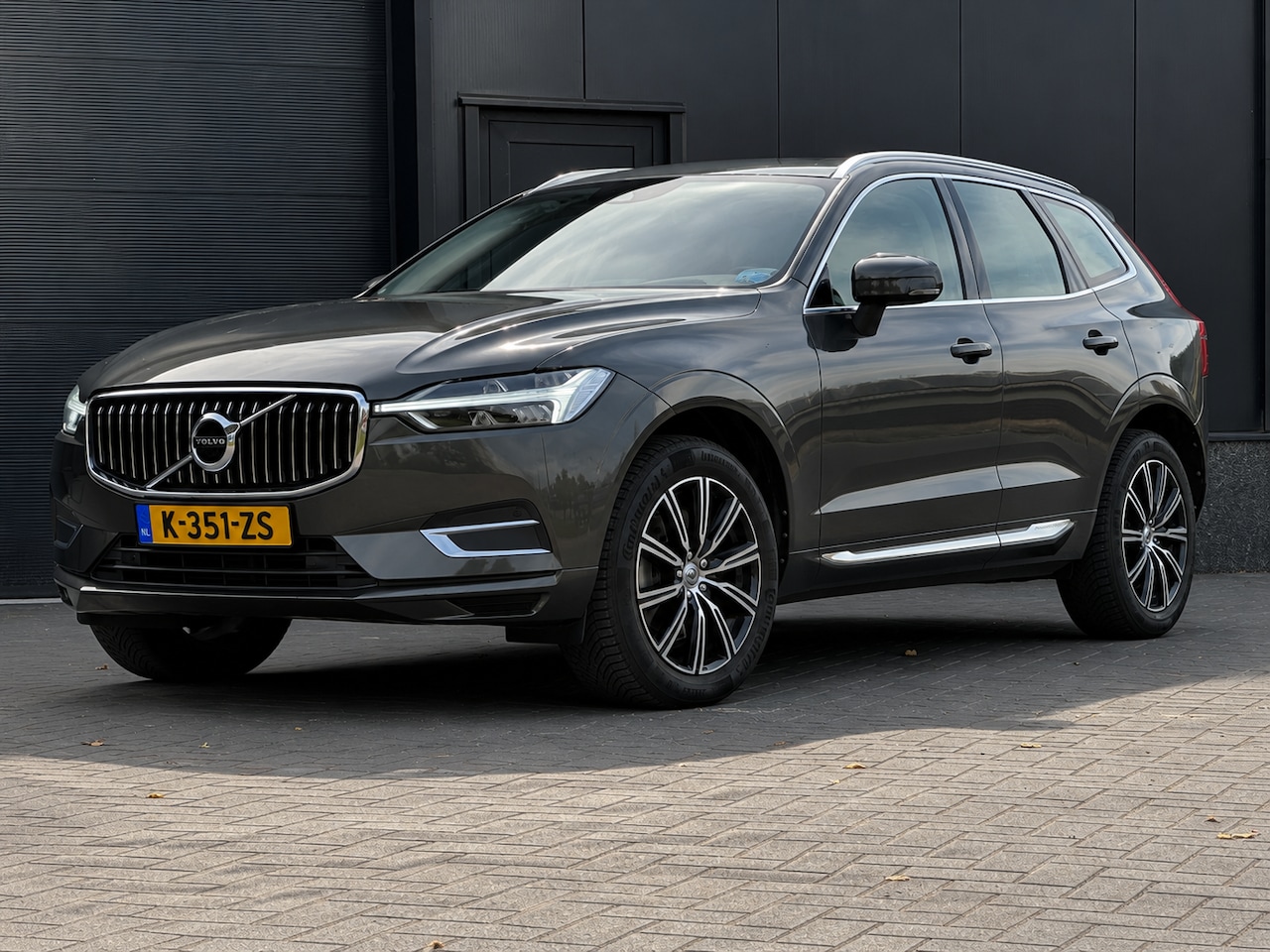 Volvo XC60 - 2.0 D4 AWD Inscription Trekhaak - AutoWereld.nl