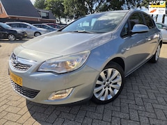 Opel Astra - 1.4 Turbo Edition 2011. Airco/Cruise/Lichtmetaal etc.. APK 05-2027