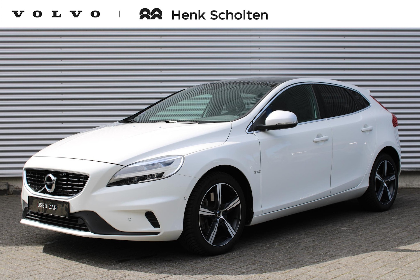 Volvo V40 - 1.5 T3 Polar+ Sport | Panoramadak | Verwarmbare voorstoelen | 100% dealeronderhouden | Ext - AutoWereld.nl