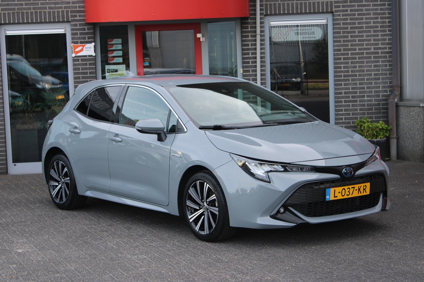 Toyota Corolla - 1.8 Hybrid Dynamic AdaptiveCruise/Led/NL Auto!! - AutoWereld.nl
