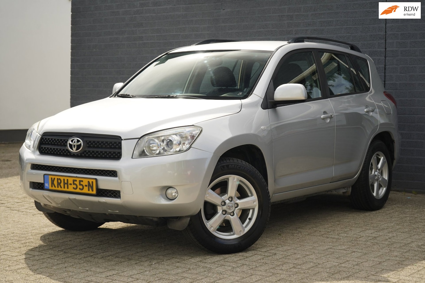 Toyota RAV4 - 2.0 VVTi Executive 4WD, 1ste eigenaar! Trekhaak - AutoWereld.nl