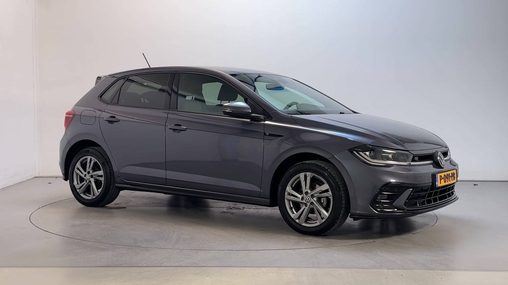 Volkswagen Polo - 1.0 TSI R-Line Business Navigatie Parkeersensoren Virtual Cockpit Stoelverwarming - AutoWereld.nl