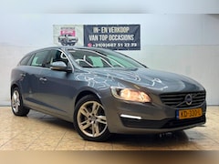 Volvo V60 - 2.4 D5 Twin Engine / TOP STAAT/ G.Beurt /NW APK/ EXPORT