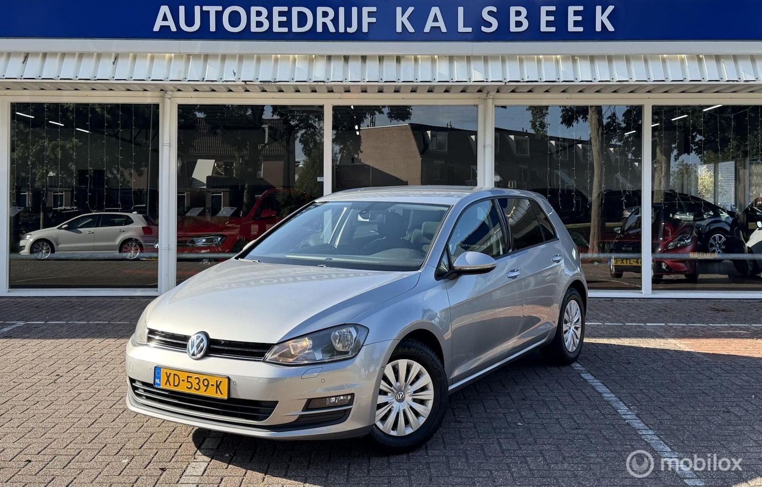 Volkswagen Golf - 1.2 TSI Easyline|Stoelverwarming|Parkeerhulp| - AutoWereld.nl