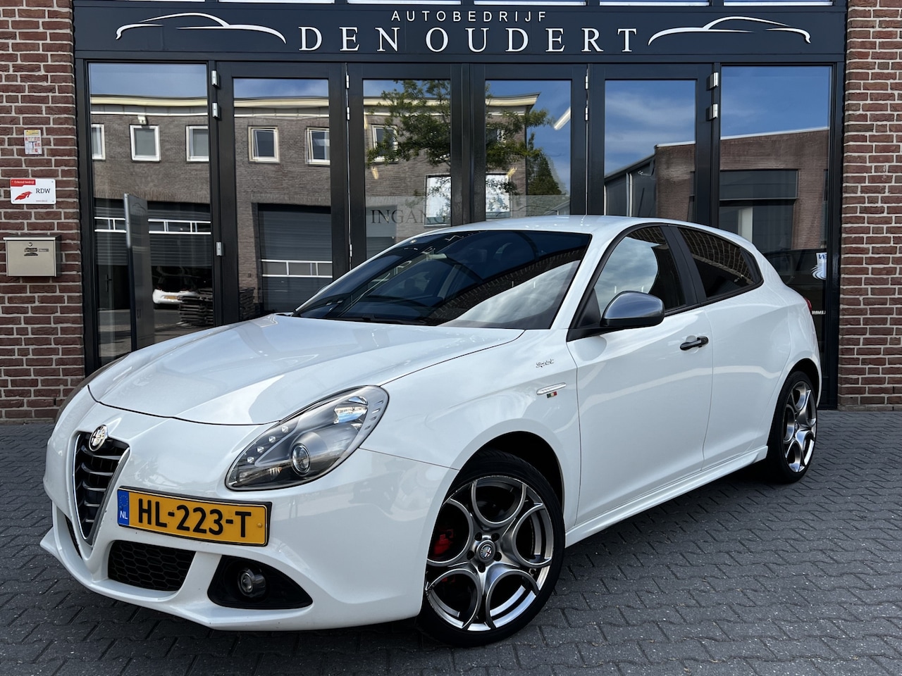 Alfa Romeo Giulietta - 1.4 T Sprint NAVI / PDC / 2015 - AutoWereld.nl