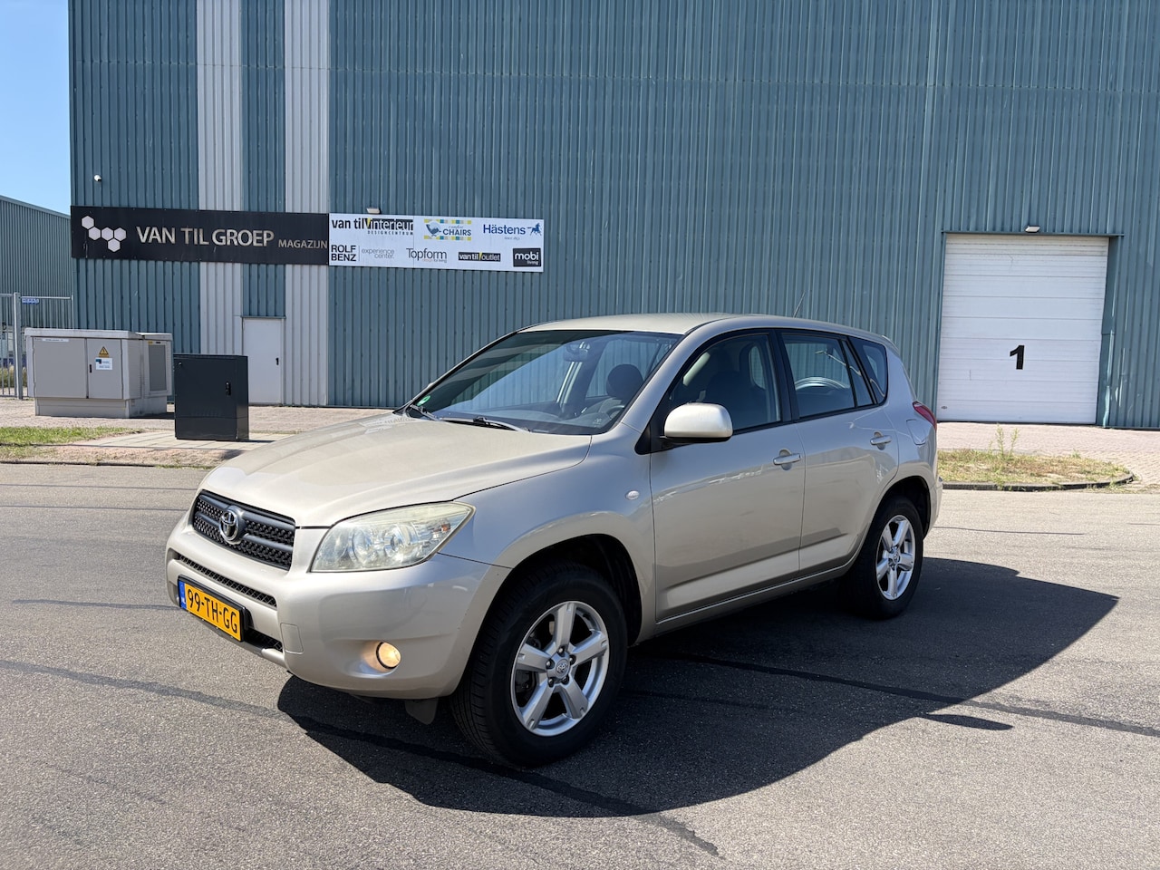 Toyota RAV4 - 2.0 VVTi Linea Sol Automaat 4X4 155 PK. Onverwoestbare en goed onderhouden auto !!! Alle k - AutoWereld.nl