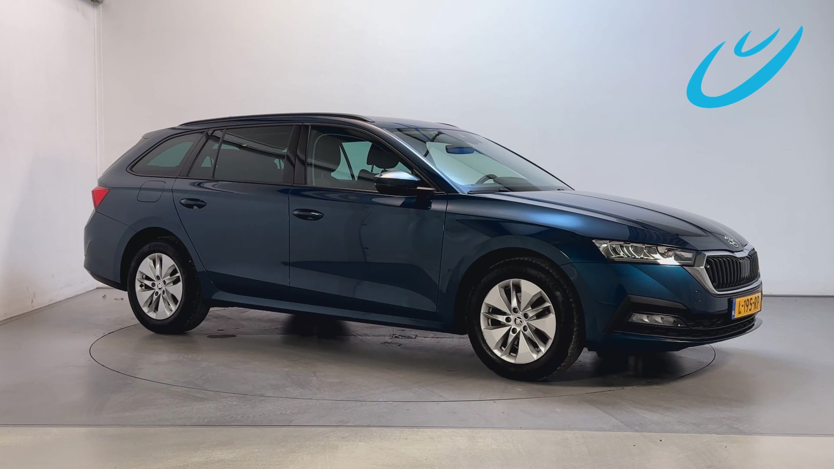 Skoda Octavia Combi - 1.0 e-TSI 110pk DSG Ambition Navigatie Trekhaak App-Connect DAB+ - AutoWereld.nl