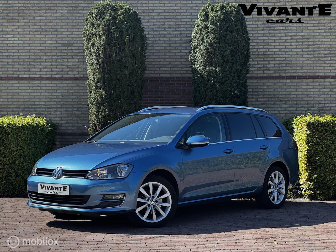 Volkswagen Golf Variant - 1.2 TSI Business Edition Connected AUT*Dealer.O.H.*Camera - AutoWereld.nl