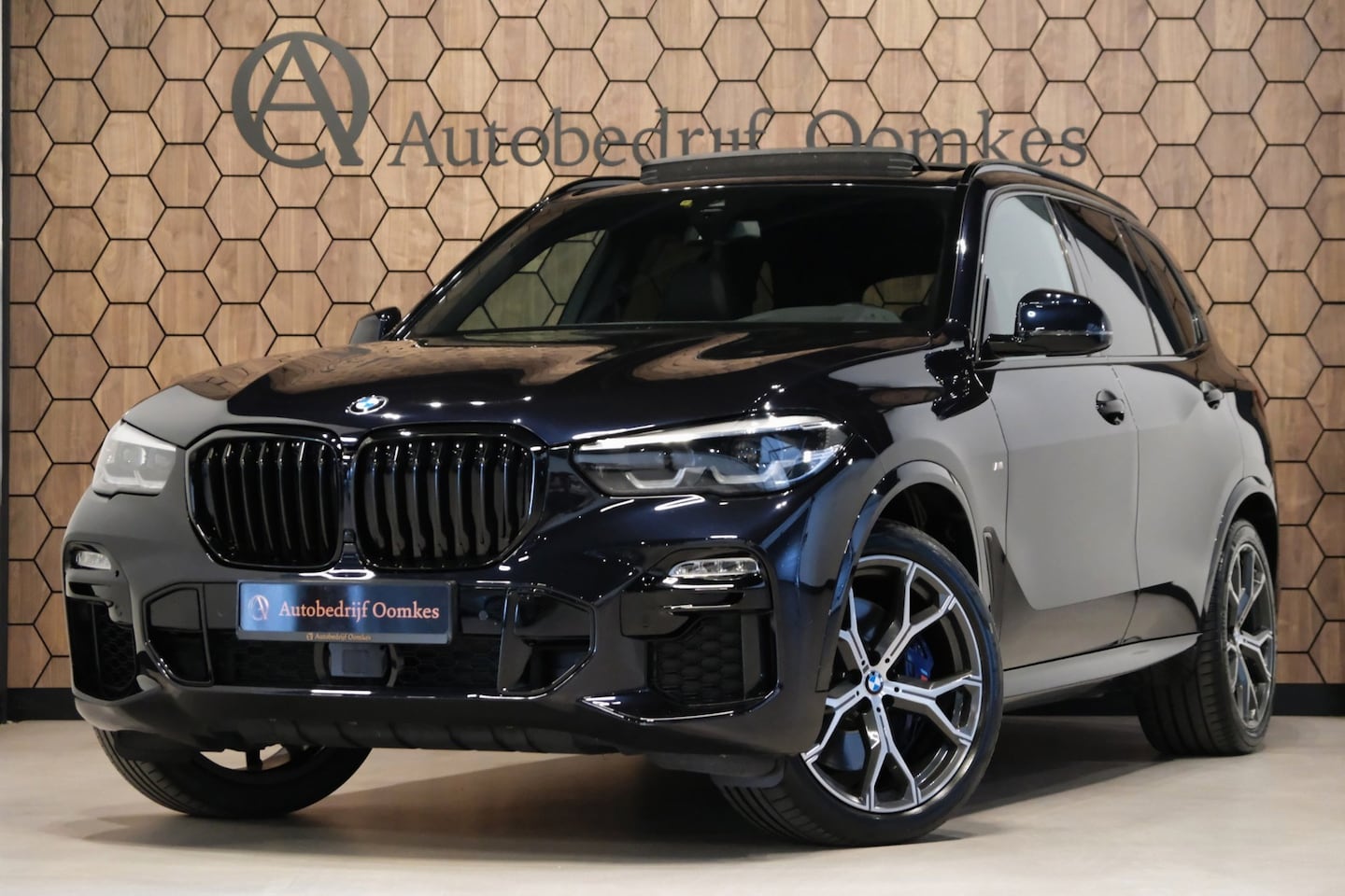 BMW X5 - M50i High Executive |84.464km| 530pk V8 *Panodal/Leder/Camera/21 Inch Breedset - AutoWereld.nl