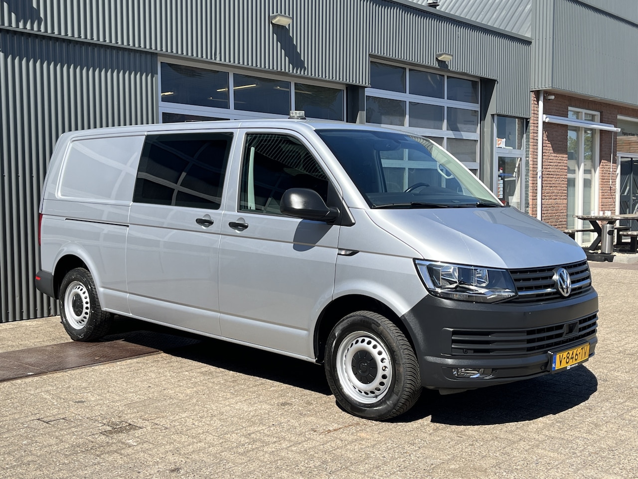 Volkswagen Transporter - 2.0 TSI L2H1 Benzine Dubbele Schuifdeur Airco Cruise controle Bpm vrij Trekhaak Klep achte - AutoWereld.nl