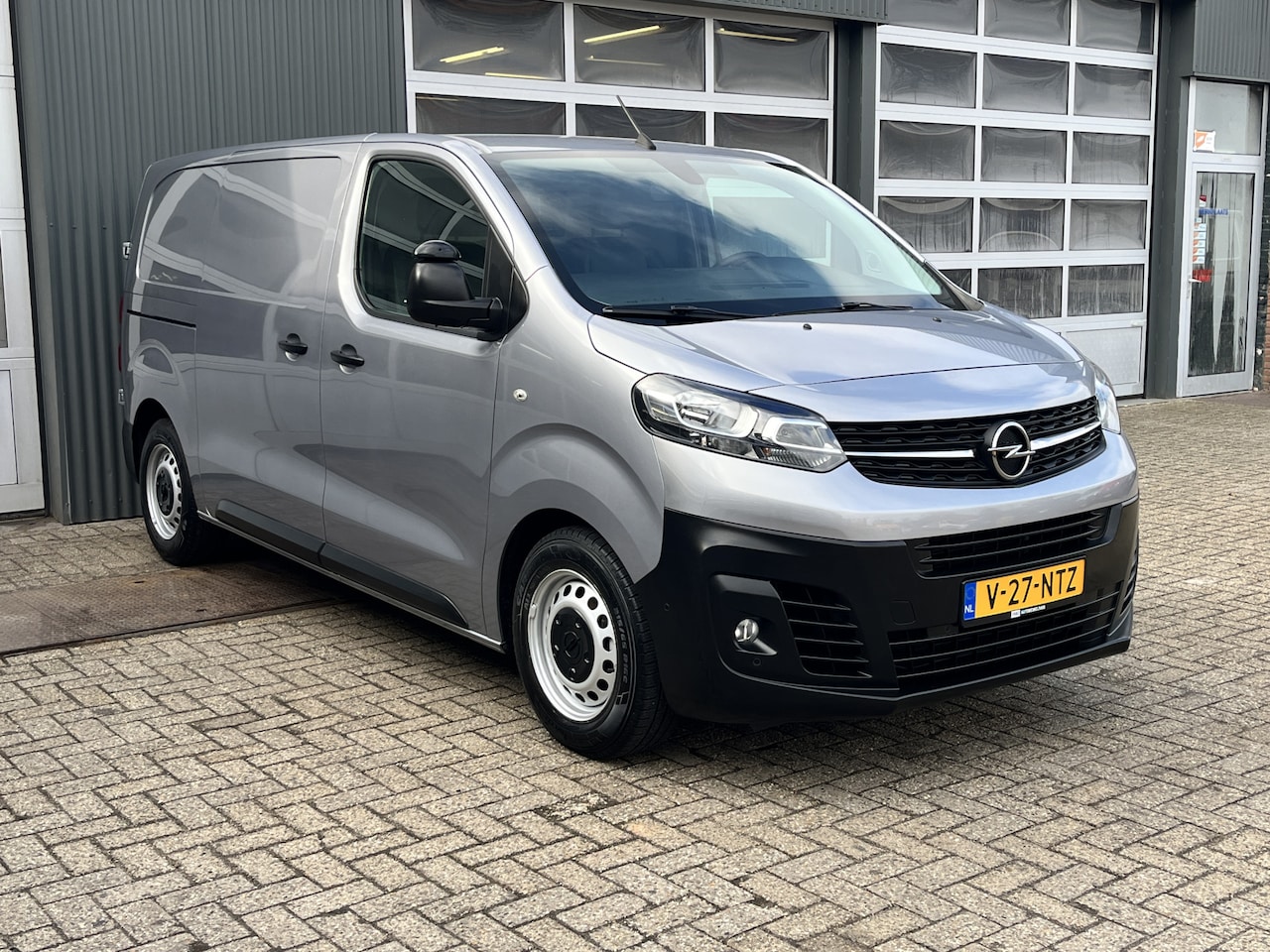 Opel Vivaro - 1.5 CDTI L2H1 Marge BTW en BPM vrij!! Airco Cruise controle Navigatiesysteem 2-Persoons Pa - AutoWereld.nl