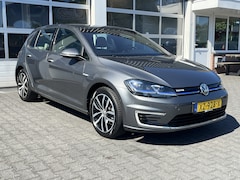 Volkswagen e-Golf - 100% Elektrisch Airco Cruise controle Virtual display Navigatiesysteem Stuurwielbediening