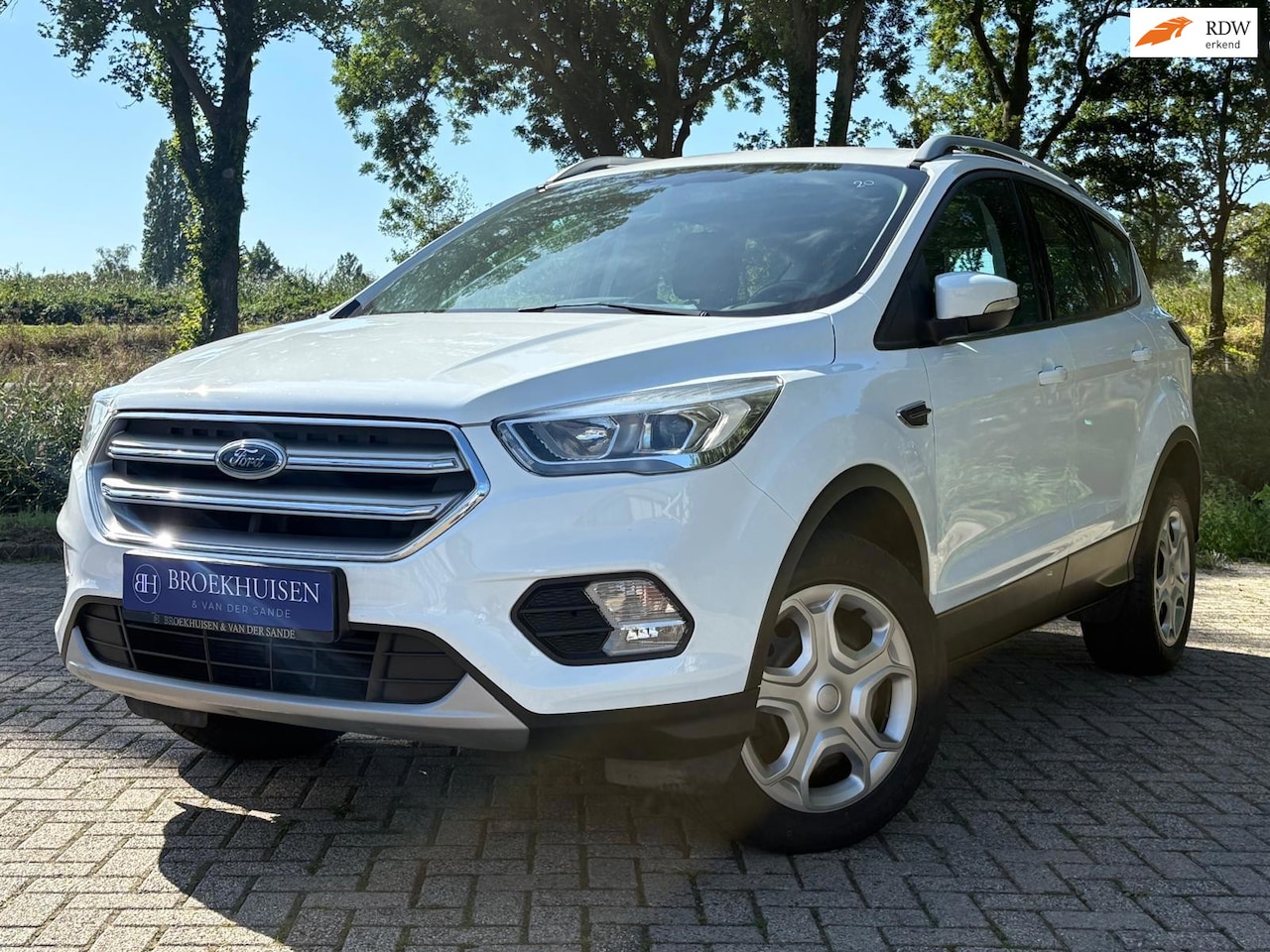 Ford Kuga - 1.5 EcoBoost Trend Ultimate Camera / Navigatie / Cruise Control / Nieuwe Banden ! - AutoWereld.nl