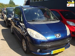 Peugeot 1007 - 1.6-16V Sesam Gentry autom airco elek pak nap apk