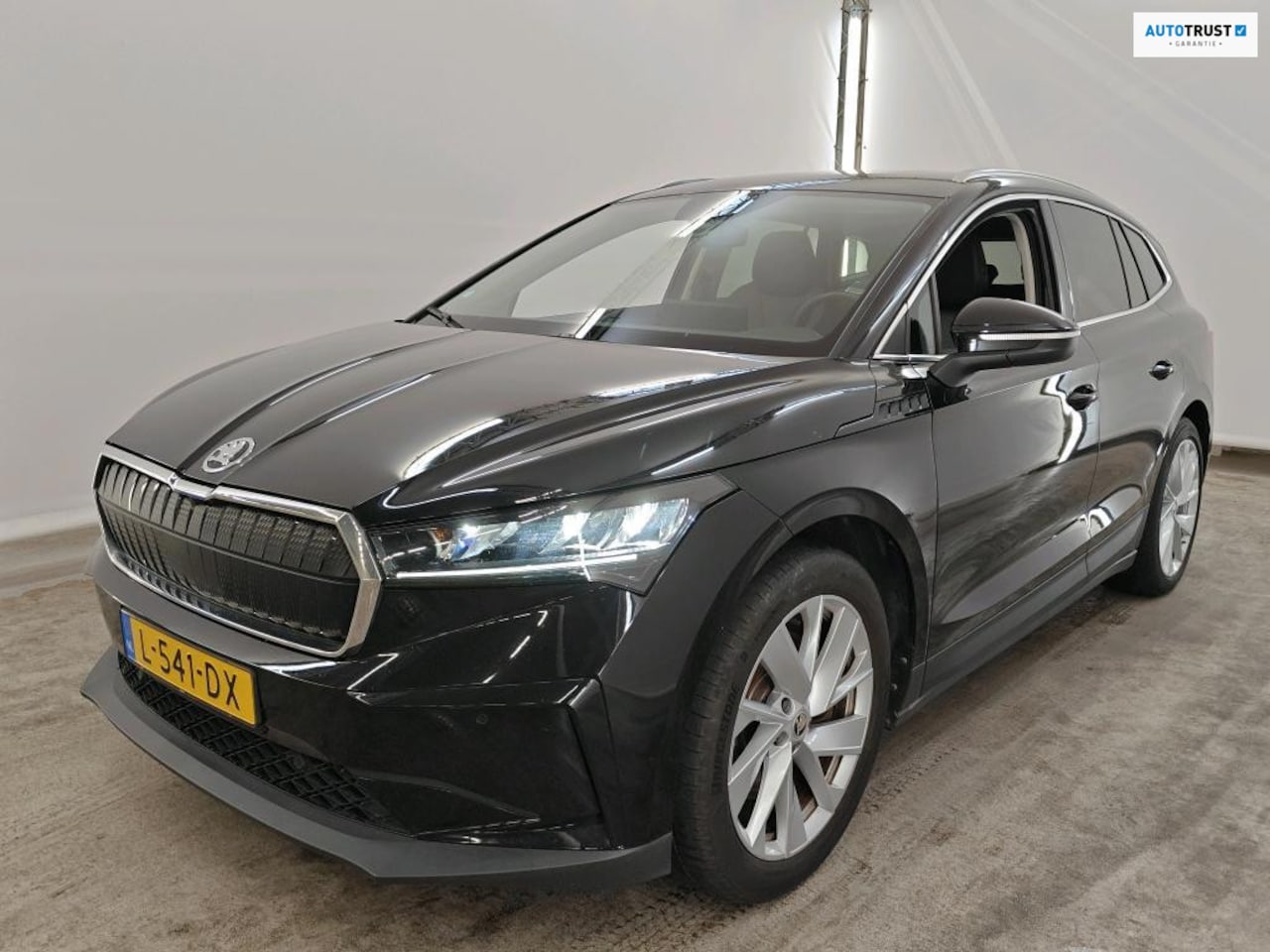 Skoda Enyaq iV - 80 125kW LADEN DEALEROND FASE 3 WARMTEPOMP|SOH 90%|CAMERA|19INCH|LED|PARK ASSIST|STUURVERW - AutoWereld.nl