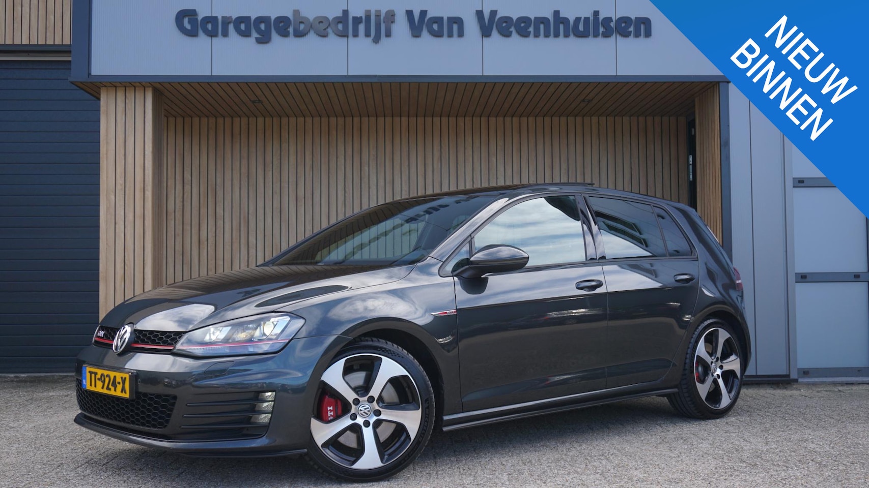 Volkswagen Golf - 2.0 TSI 230pk GTI DSG 5Drs Performance Pano.Dak Xenon Elek.Trekhaak.18inch LM Navi VW-DCC - AutoWereld.nl